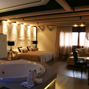 Cupón - Suite Deluxe - con cena y desayuno