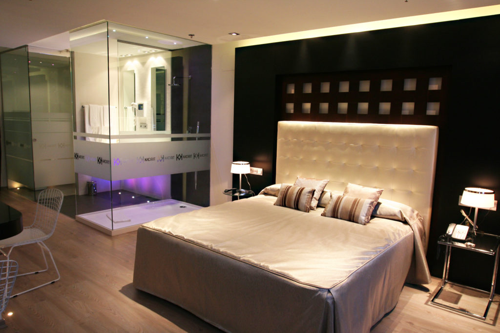 img-kadrit-hotel-suite-ducha-03