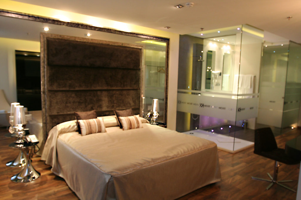 img-kadrit-hotel-suite-ducha-06