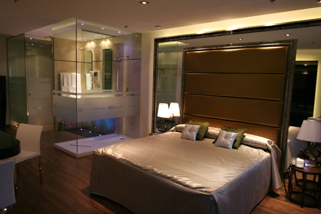 img-kadrit-hotel-suite-ducha-07