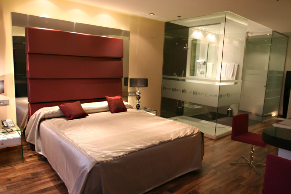 img-kadrit-hotel-suite-ducha-11