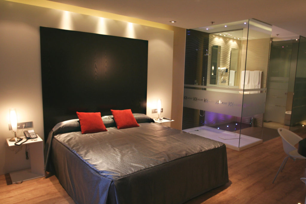 img-kadrit-hotel-suite-ducha-14