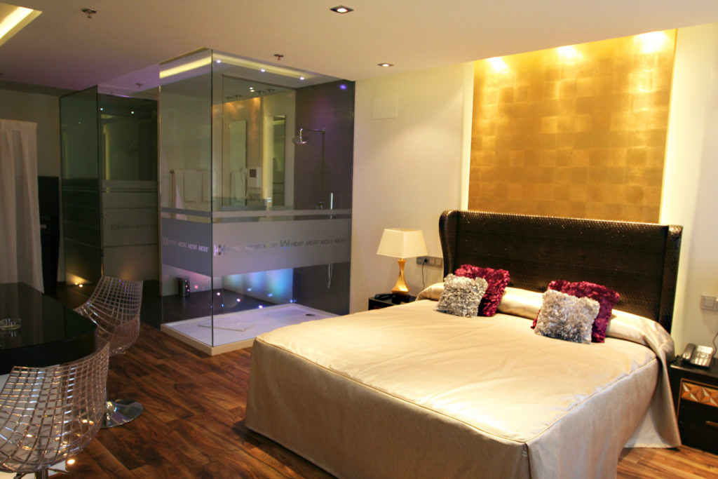 img-kadrit-hotel-suite-ducha-15