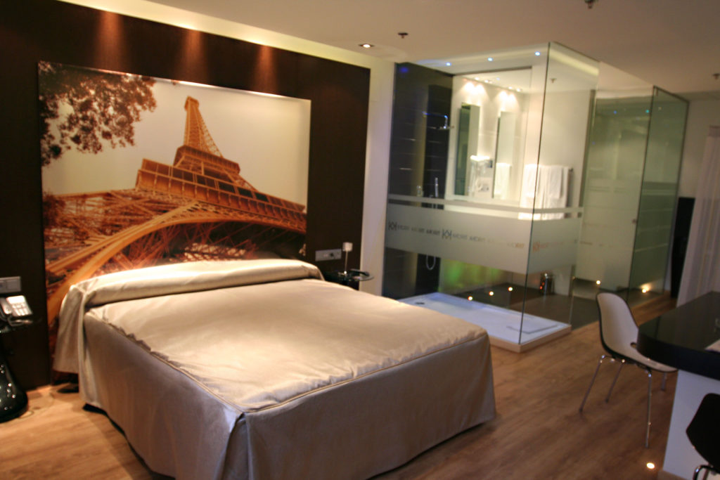 img-kadrit-hotel-suite-ducha-22