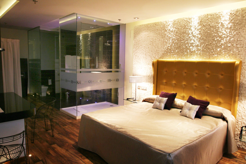 img-kadrit-hotel-suite-ducha-23